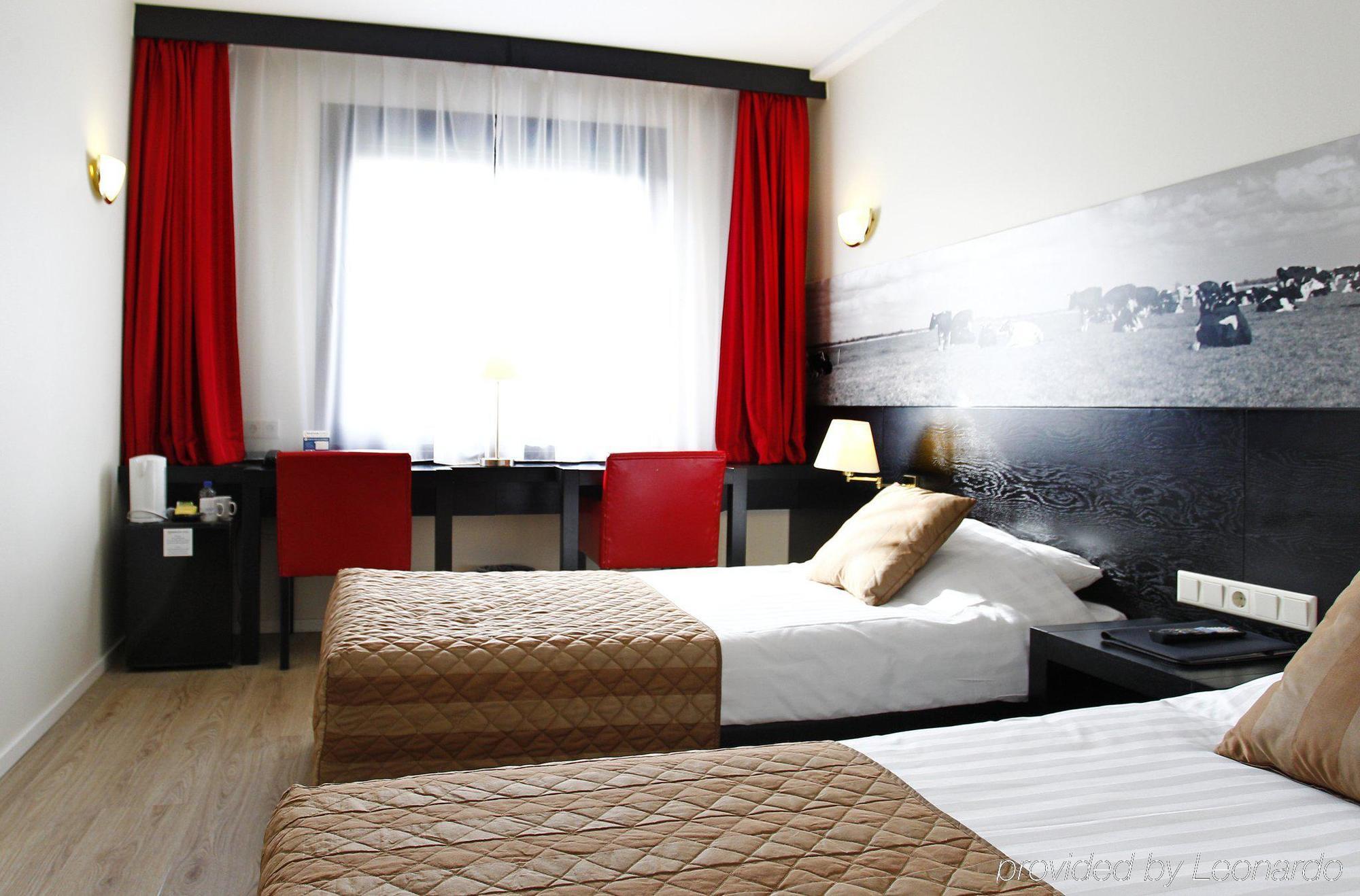 Hotel Bastion Den Haag 3*